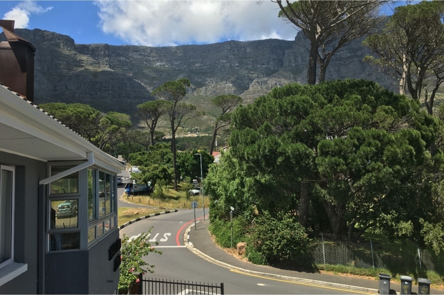 2 Bedroom Property for Sale in Vredehoek Western Cape